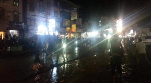 مظاهرات غاضبة ضد الحوثيين بمدينة دمت