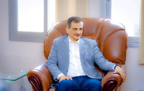 محافظ عدن يناقش مع شركة الأفق جوانب تحسين وتشجير شوارع العاصمة
