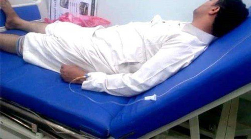 مالك استوديو يصاب بشلل نصفي بعد تعذيبه بوحشية في سجون الإخوان بشبوة