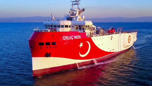لماذا سحبت تركيا أخيرًا سفينة التنقيب من المنطقة المتنازع عليها مع اليونان شرق المتوسط؟!