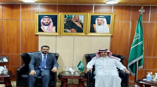 السفير آل جابر يتحدث عن حلول قادمة لمشكلة الكهرباء في عدن