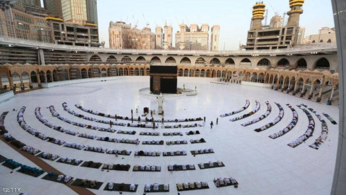 السعودية تعلن عودة العمرة والزيارة تدريجيا.. وتحدد الموعد