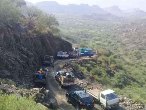 الإخوان يحاصرون قرى في جبل حبشي بتعز بعد منع الاهالي تهريب المشتقات النفطية للحوثيين