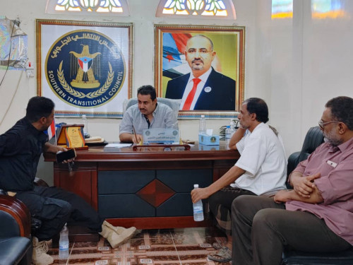 رئيس انتقالي لحج يلتقي مدير أمن الحوطة ويناقش معه عددا من القضايا الأمنية في المديرية