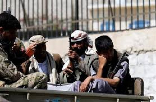 وصول تعزيزات عسكرية حوثية إلى جبهات الساحل الغربي