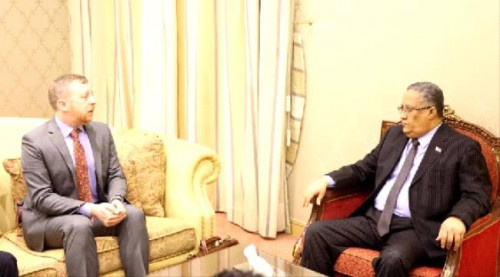 الخبجي يستقبل المسؤول السياسي والاقتصادي في السفارة الأمريكية