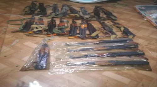 حزام يافع الأمني يضبط مركبة حاولت تهريب أسلحة