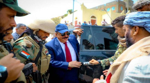 متحدث الانتقالي يكشف سبب مغادرة اللواء بن بريك إلى العاصمة المصرية القاهرة