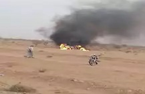 بغارة جوية.. مقتل عناصر من تنظيم القاعدة استهدفت سيارتهم بمأرب
