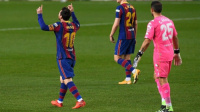 ميسي "البديل" يقود برشلونة لفوز عريض على ريال بيتيس بخماسية