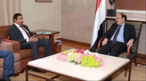 سياسي سعودي يكشف سبب سعي الإخوان إلى انشاء ميناء بحري في شبوة