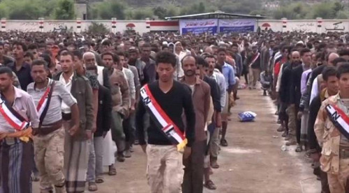 تزايد اعداد معسكرات حمود المخلافي لإحكام سيطرتها على جنوب تعز وشمال لحج.. تفاصيل