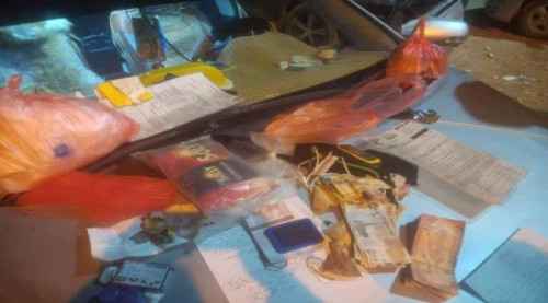 الأجهزة الأمنية بالمهرة تداهم أوكاراً للمخدرات في الغيضة