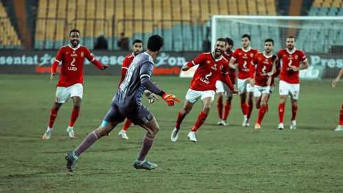 الأهلي يتوج بلقب كأس مصر بفوزه على طلائع الجيش ويحصد الثلاثية