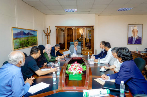 لملس يطّلع على أنشطة بعثة اللجنة الدولية للصليب الأحمر وتدخلاتها في العاصمة عدن