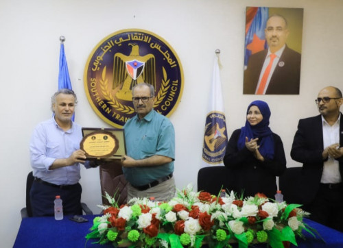 الانتقالي يُكرم الباحث الحريري لاسهاماته في التوثيق لتاريخ الجنوب