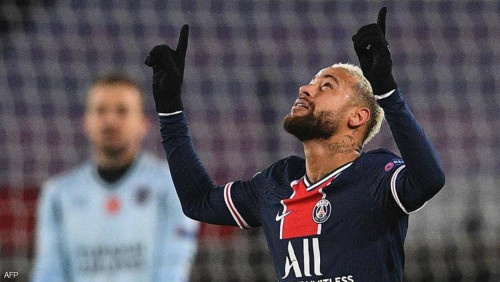 ثلاثية نيمار تقود سان جيرمان لفوز ساحق على باشاك شهر في دوري أبطال أوروبا