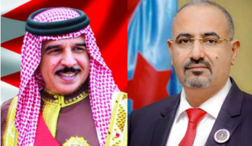 الرئيس الزُبيدي يهنئ ملك مملكة البحرين بالعيد الوطني الـ49