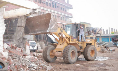 حملة مستمرة لإزالة العشوائيات والعوائق في دارسعد
