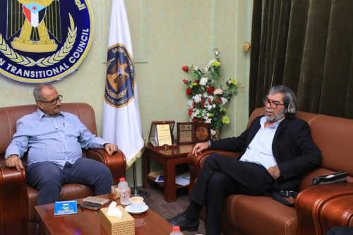 نائب أمين عام الانتقالي يلتقي مدير مكتب المبعوث الأممي مارتن غريفيثس