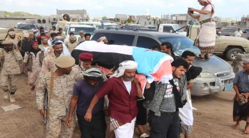 تشييع مهيب لجثمان الشهيد تختر بالعاصمة عدن