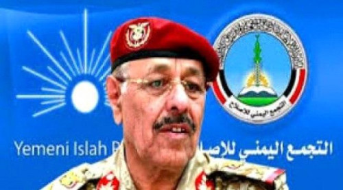 تصعيد إخواني لعرقلة الانسحابات العسكرية وأنباء عن إقالة الأحمر وقيادات أخرى