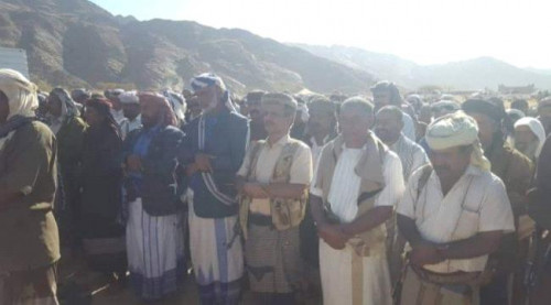 بحضور قيادات بالانتقالي.. الألاف من أبناء شبوة يشيعون الفقيد السحاقي إلى مثواه الأخير