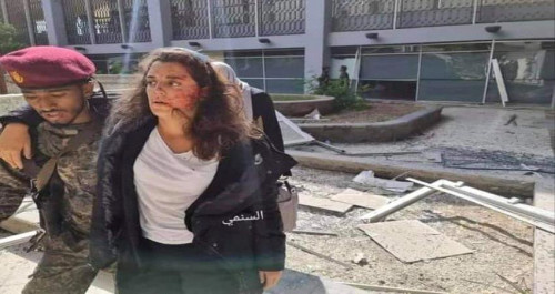 الصليب الأحمر تعلن مقتل أحد موظفيها وإصابة وفقدان 5 في تفجيرات مطار عدن