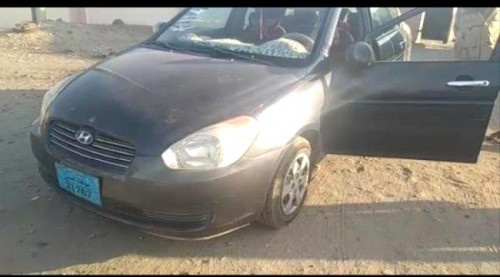 الحزام الامني بعدن يعثر على سيارة مسروقة في منطقة الممدارة