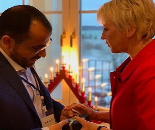 المعهد الملكي البريطاني: المجتمع الدولي يحمي الحوثيين من أي انتكاسات عسكرية