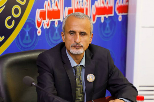 الشبحي يطمئن المواطنين بأن وباء الحميات تحت السيطرة