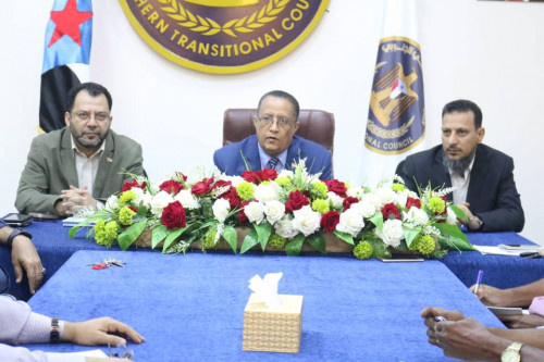 الخبجي يعقد لقاءً برؤساء دوائر الأمانة العامة لهيئة رئاسة المجلس الانتقالي الجنوبي