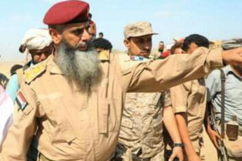 قائد محور أبين يتفقد المواقع والنقاط العسكرية في منطقة حسان