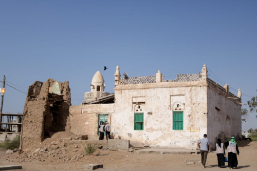 فريق مبادرة هويتي يزور عدد من المعالم التاريخية في الشيخ عثمان ودار سعد