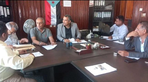 إجراء دور الاستلام والتسليم بين المدير السلف والخلف في مديرية البريقة