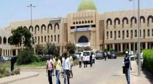 جامعة عدن تقر استئناف نشاطها التعليمي نهاية مايو