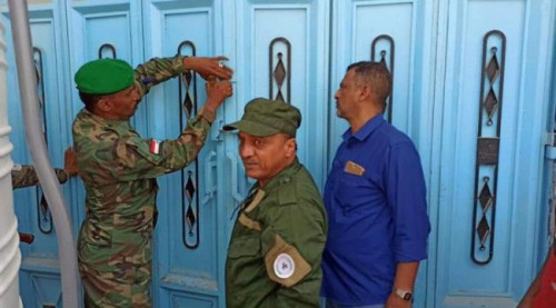 إغلاق (5) معامل مياه مخالفة بالبريقة في العاصمة عدن