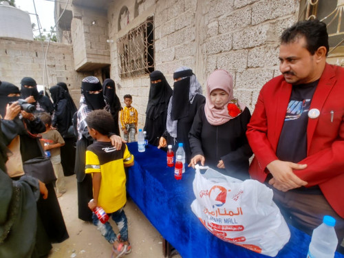بحضور رئيس تنفيذية انتقالي لحج.. أيادي الخير لكفالة الأيتام توزع عيدية لـ"100" يتيم في الحوطة وتبن