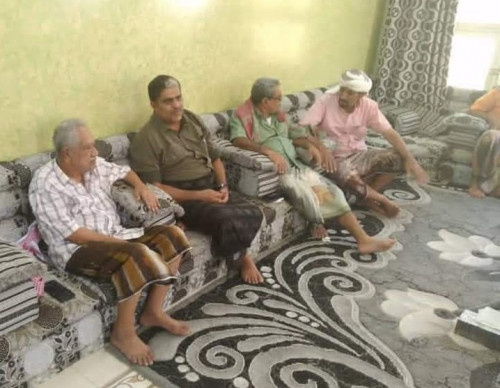 رئيس تنفيذية انتقالي حضرموت يواصل زياراته العيدية للمناضلين من أبناء المحافظة