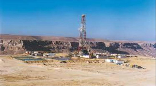 رئيس مركز دراسات بريطاني يدعو إلى إبعاد الإخوان من حقول نفط حضرموت