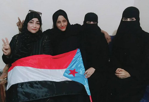 دائرة المرأة والطفل بالانتقالي تطمئن على صحة المناضلة "إيمان الجنوب"