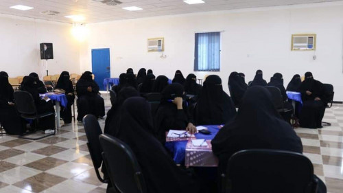 إدارة المرأة بانتقالي حضرموت تنظم ورشة تنشيطية لمنتسبات الشرطة بساحل حضرموت