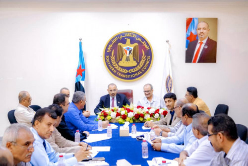 الرئيس الزُبيدي يترأس الاجتماع الدوري للأمانة العامة لهيئة الرئاسة