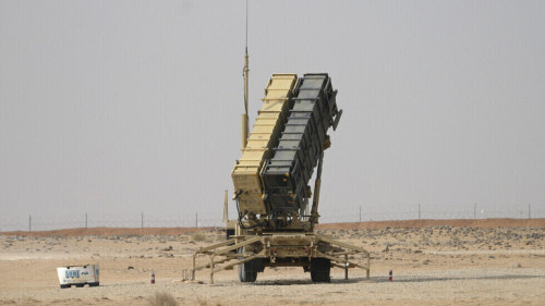 الدفاعات السعودية تعترض صاروخا باليستيا باتجاه جازان