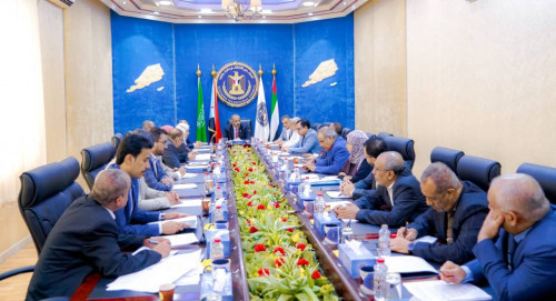 رئاسة الانتقالي تعقد اجتماعها الدوري برئاسة الرئيس الزُبيدي