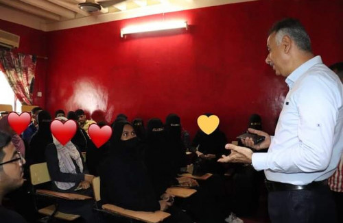 عدن.. عصابة "نسائية" تحتال على خريجي طلاب الثانوية في المعلا