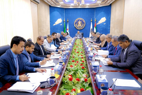 هيئة رئاسة الانتقالي تعقد اجتماعا برئاسة الرئيس الزُبيدي