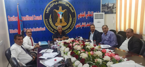 اللجنة العُليا للشؤون القانونية بالانتقالي تناقش الاتجاهات والرؤى المقترحة بشأن الأهداف والمهام العامة لعملها وبنيتها التنظيمية