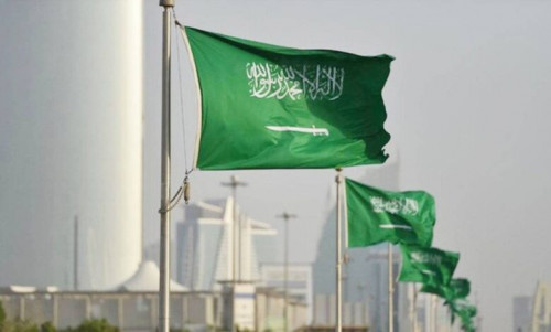 الخارجية السعودية : تفجير عدن عمل إرهابي جبان وندعو الاطراف إلى استكمال اتفاق الرياض