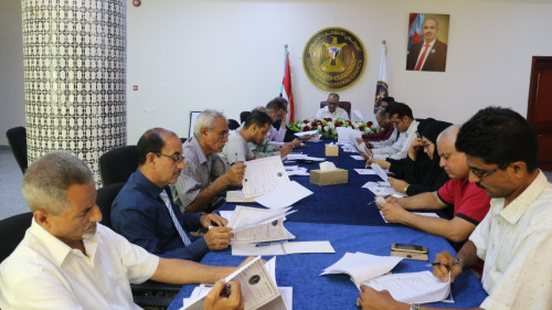 الأمانة العامة بالمجلس الانتقالي تستعرض تقرير الدائرة الإدارية والمالية والدائرة الإعلامية خلال النصف الأول من العام 2021